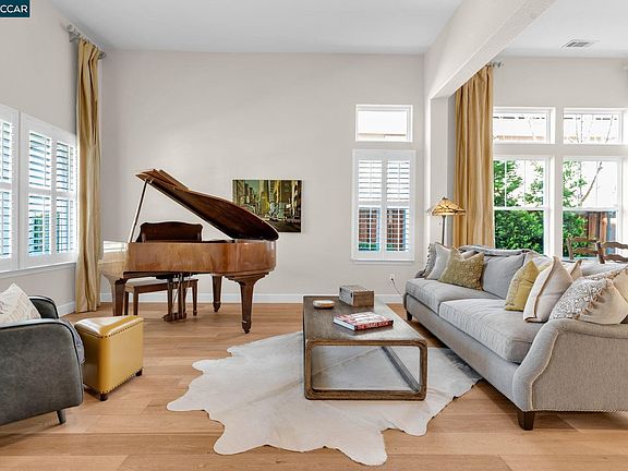 5th image of 974 Rosehedge Ct