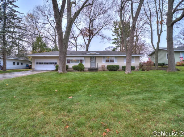 1742 Southland Dr, Muskegon, MI 49442
