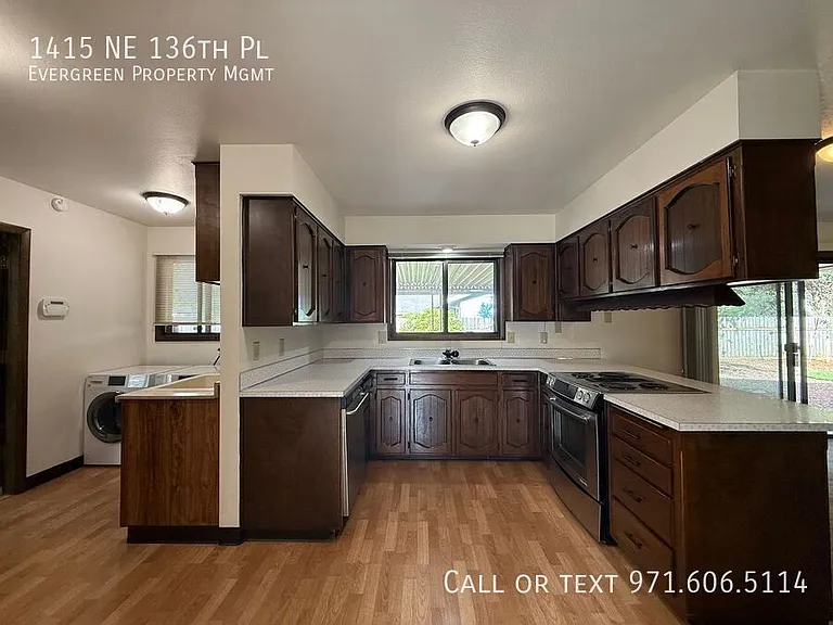 1415 NE 136th Pl — Photo 13