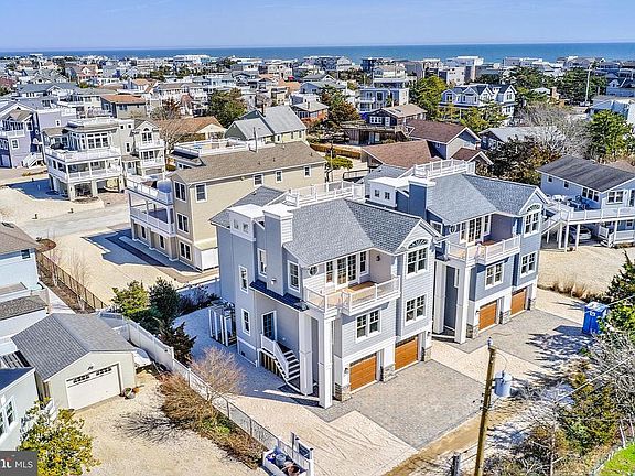 4th image of 1078 E Long Beach Blvd Unit 2