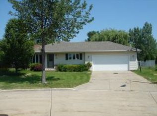 32 S Rainbow Ct, Appleton, WI 54915