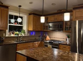 38 Woodlawn Ave, Kittery, ME 03904