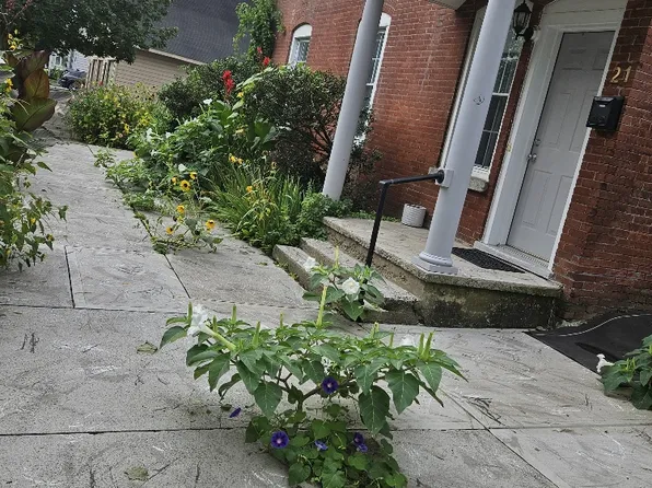 21 Park St Fl 1ST, Saratoga Springs, NY 12866