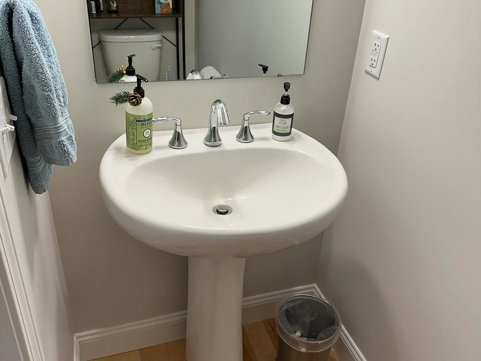 3 bed, 2.5 bath, 1953 sqft, $3,900 — Photo 4