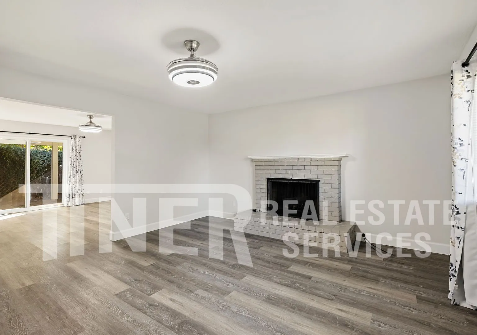 6601 Kristen Ct - Tier 2 - Stylish Updated Citrus Heights Home — Photo 2