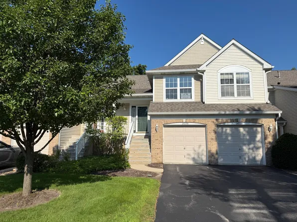 3034 Autumn Lake Dr, Aurora, IL 60504