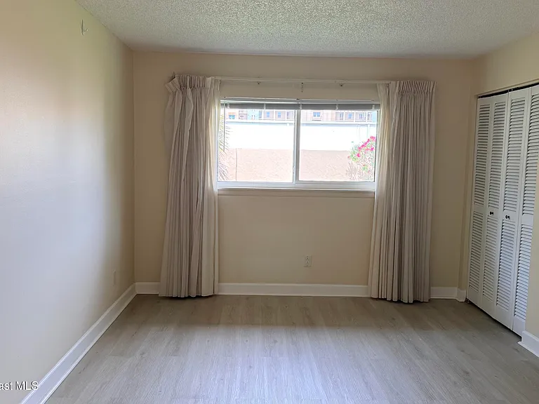 1145 N Shannon Ave #9 — Photo 10