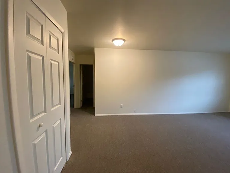 State Place Apartment Homes — Photo 99