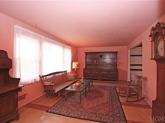 3rd image of 27 Bishop Ln