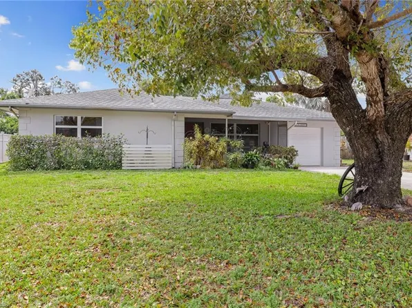 1240 Pompei LN, NAPLES, FL 34103