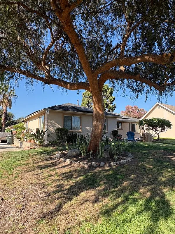 4 bed, 2.0 bath, 1148 sqft, $4,200 — Photo 2