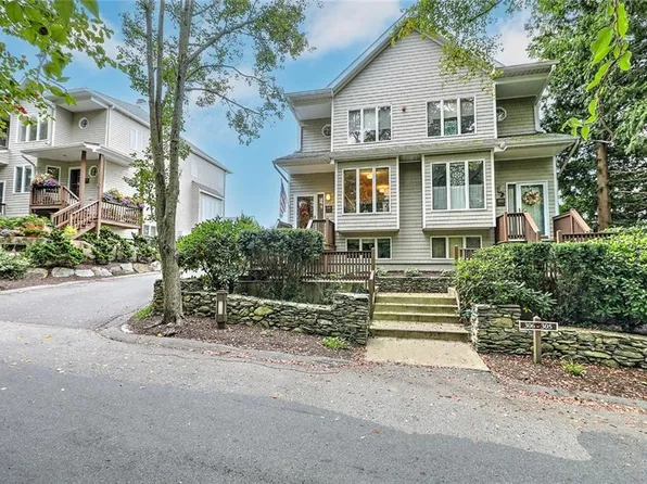 306 Lane, Bristol, RI 02809