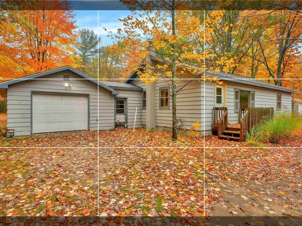 5274 Karlin Rd, Interlochen, MI 49643