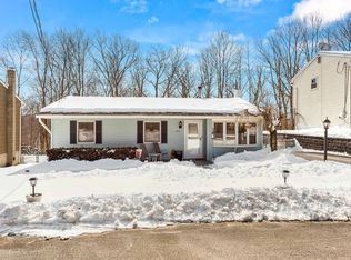 359 Dupont Ave, Hopatcong, NJ 07843