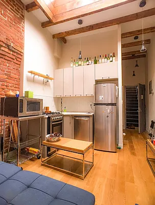 Rented by (DNE Legacy) BH Realty NYC, LLC | media 9