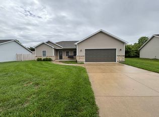 1132 Windsor Crossing Ln, Tipp City, OH 45371