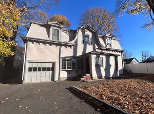 216R Lowell St, Peabody, MA 01960