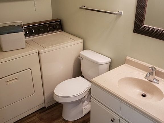 4th image of 1712 N Lincoln St
