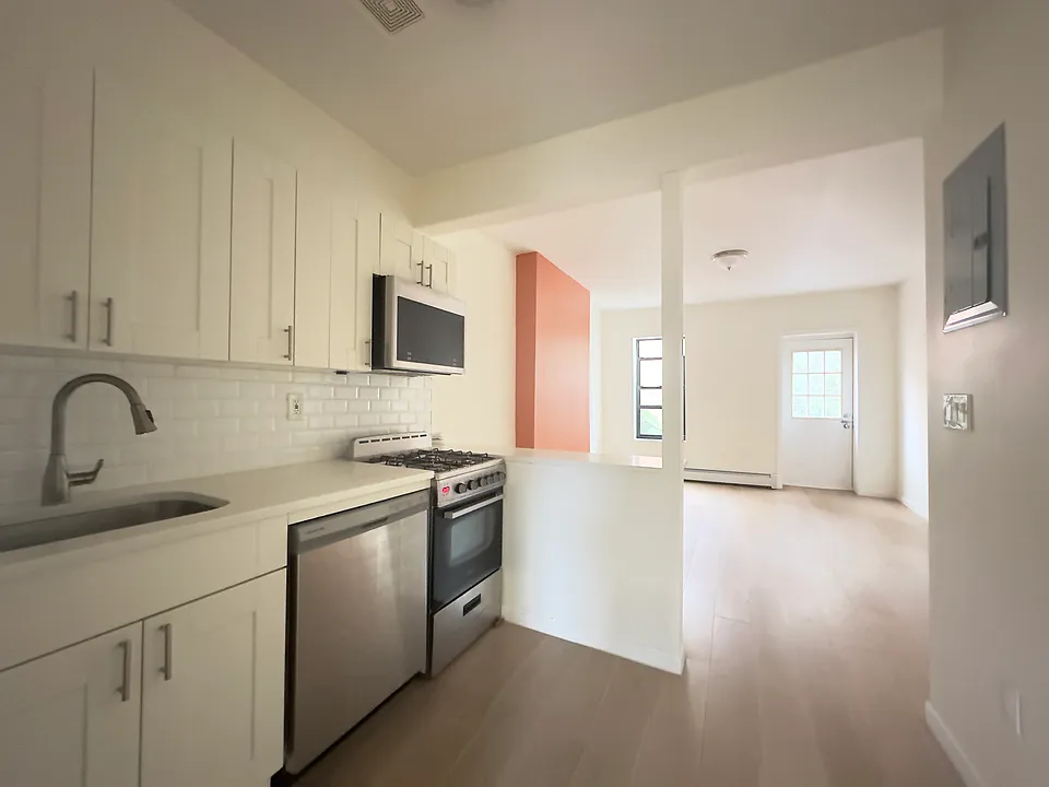 119 Marcus Garvey Blvd #2