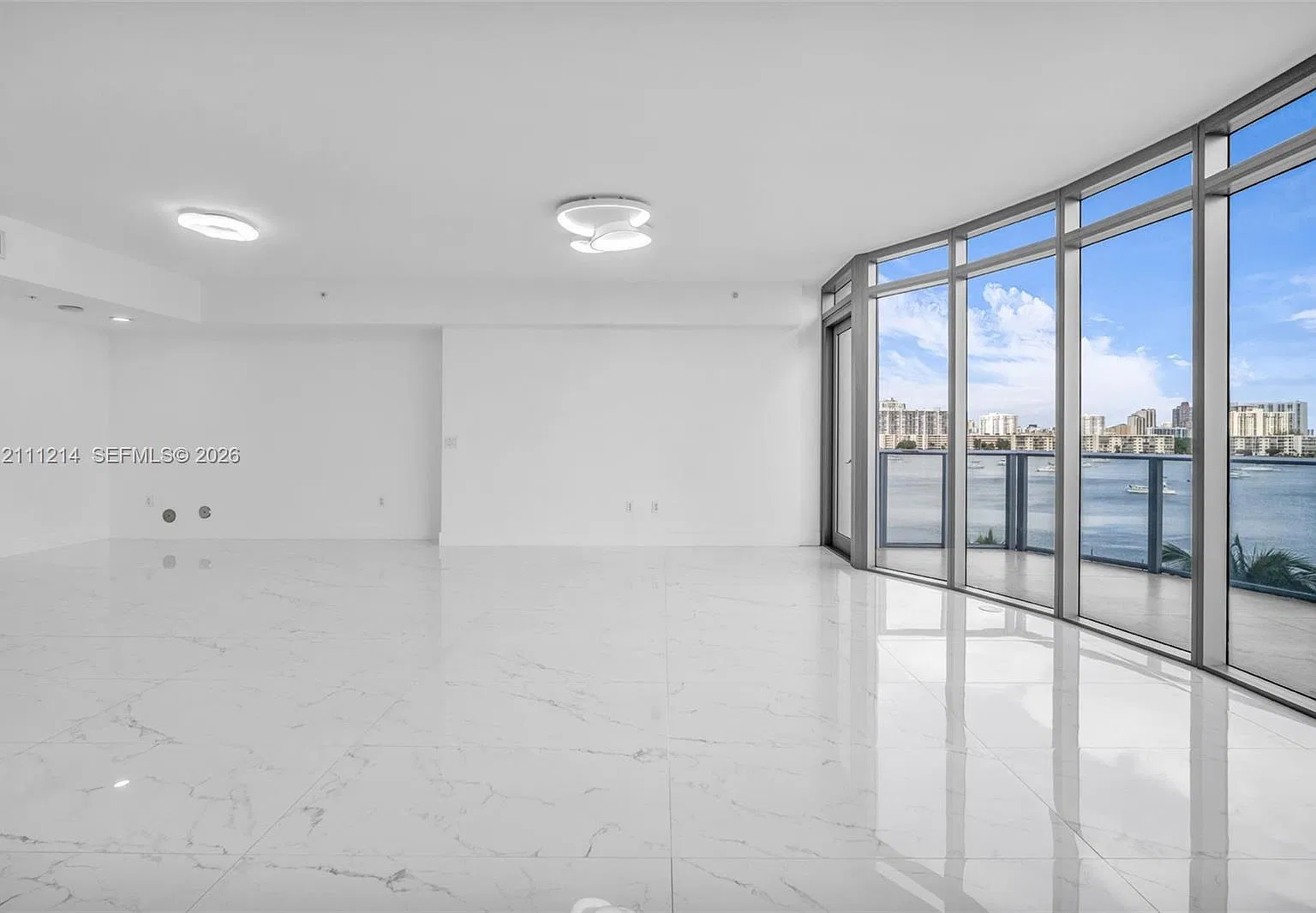 Marina Palms Residences S — Photo 3