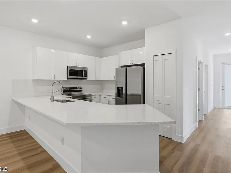 4710 27th St SW — Photo 7