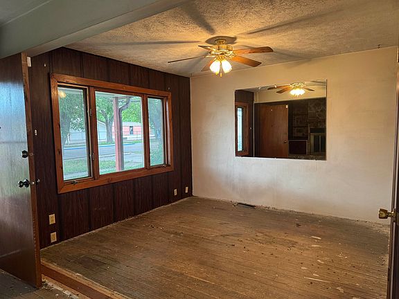 3rd image of 203 W 10th Street