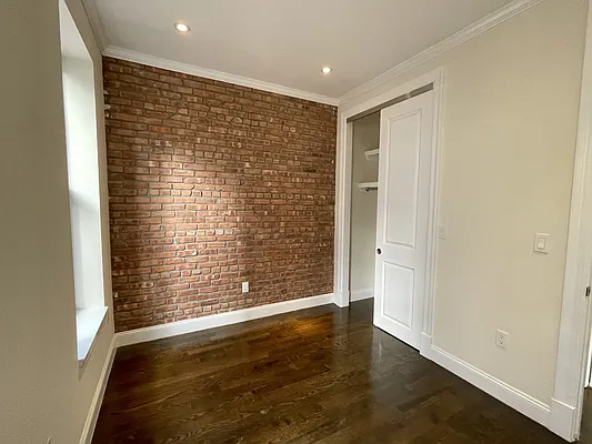 Rented by Avenues Real Estate | media 15