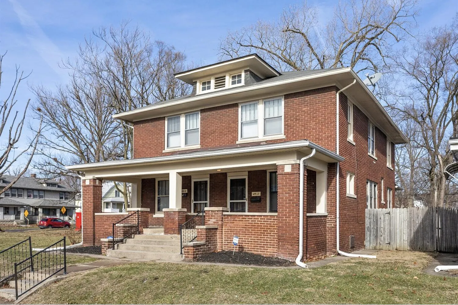 4910 E New York St photo 1