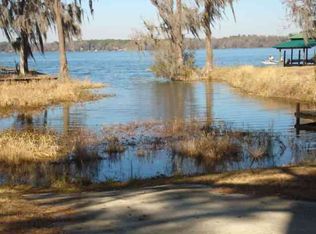 1983 NE Cherry Lake Cir, Madison, FL 32340