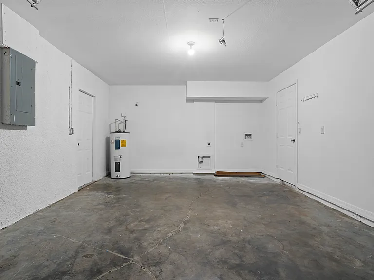 9100 Gray Ave #A — Photo 10
