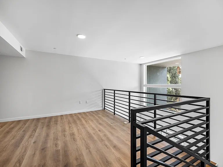6363 Tyrone Ave #208 — Photo 4