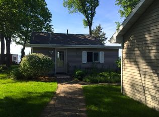 4805 Edgewater Beach Rd, Green Bay, WI 54311