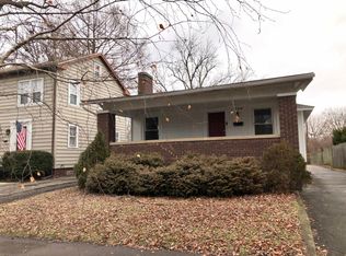 1904 S Douglas Ave, Springfield, IL 62704