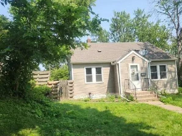 1041 6th St E, Saint Paul, MN 55106