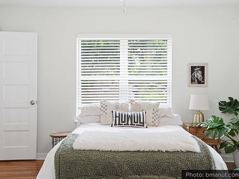 321 N Xenophon Ave — Photo 34