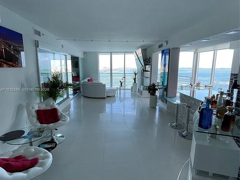 335 Biscayne Blvd #1209 — Photo 3