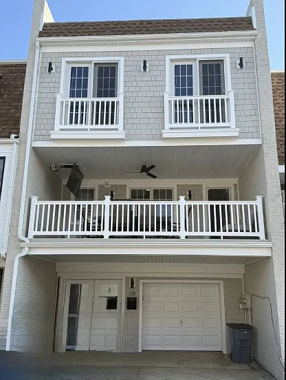 18 Village Rd — Photo 3