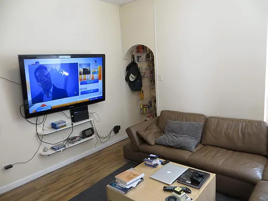 Rented by HFF Realty LLC | media 6