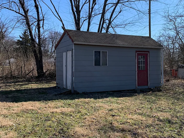204 Saint Ambrose Church Ln — Photo 17