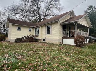 1717 Stanley Ave, Mount Vernon, IL 62864