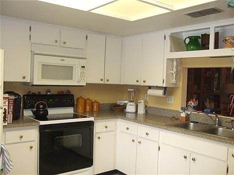 2nd image of 2561 Royal Pines Cir APT H