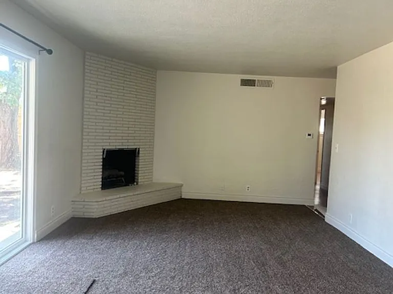 4436 N Van Dyke Ave — Photo 19