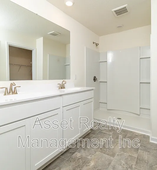 2076 Southwood Cir — Photo 24
