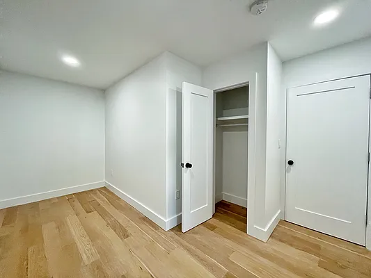 Rented by Pear NYC LLC | media 31