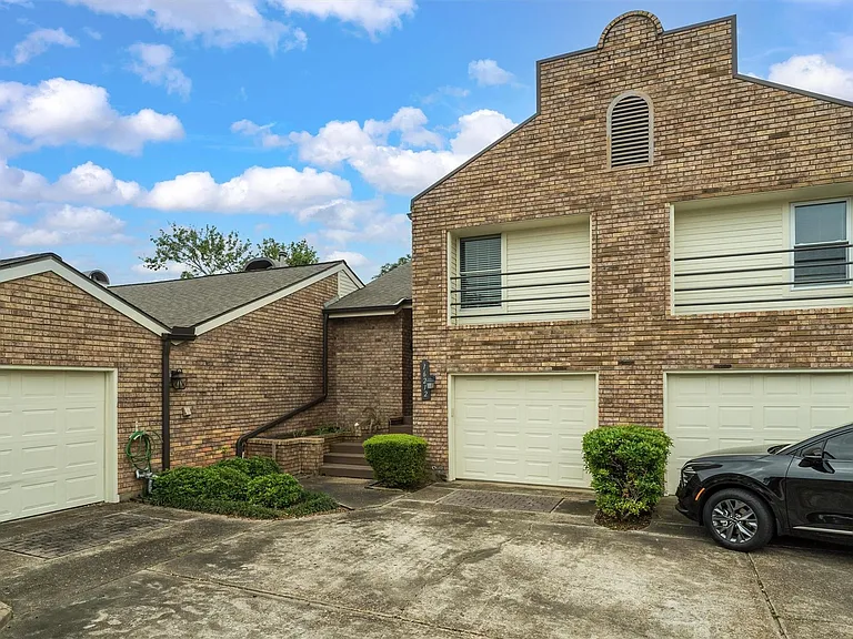 16212 Seahorse Dr — Photo 2