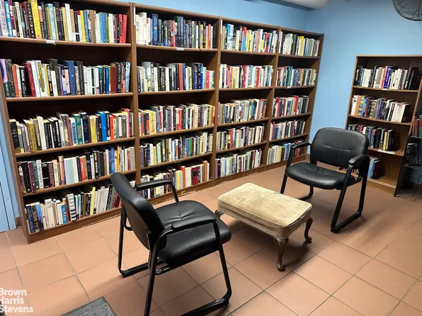 140 West End Avenue image 18 of 19