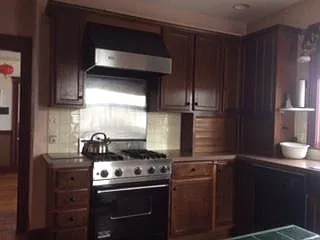 122 Belmont St — Photo 4