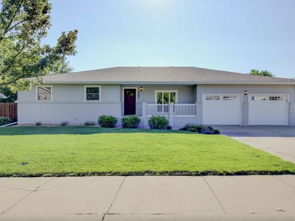 3003 Cherry Hill Dr, Hays, KS 67601