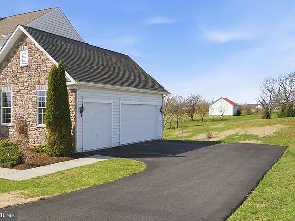 3rd image of 14997 Lynnford Ct
