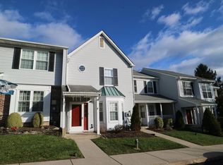 74 Fair Oaks Ct, Newtown, PA 18940